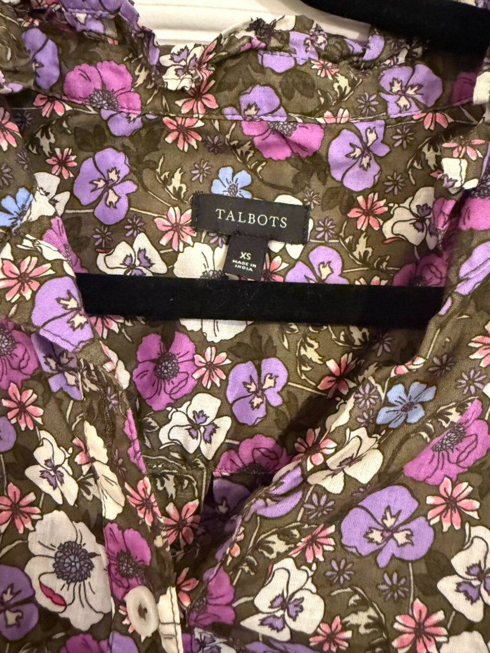 ✨ Talbots Ruffle Neck Floral Top – Size XS - Picture 5 of 5